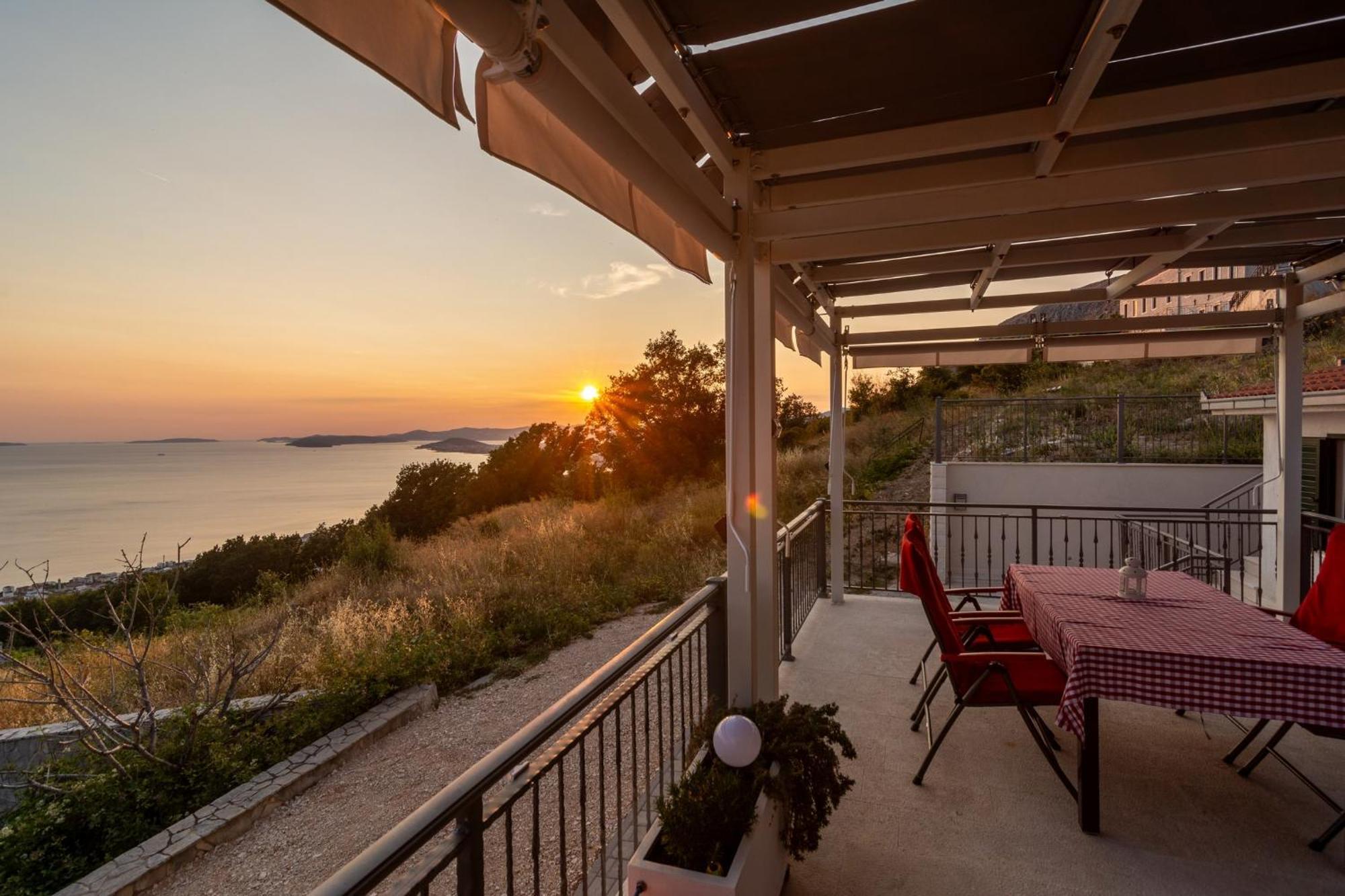 Kuca Za Odmor R&A Villa Podstrana Exterior photo
